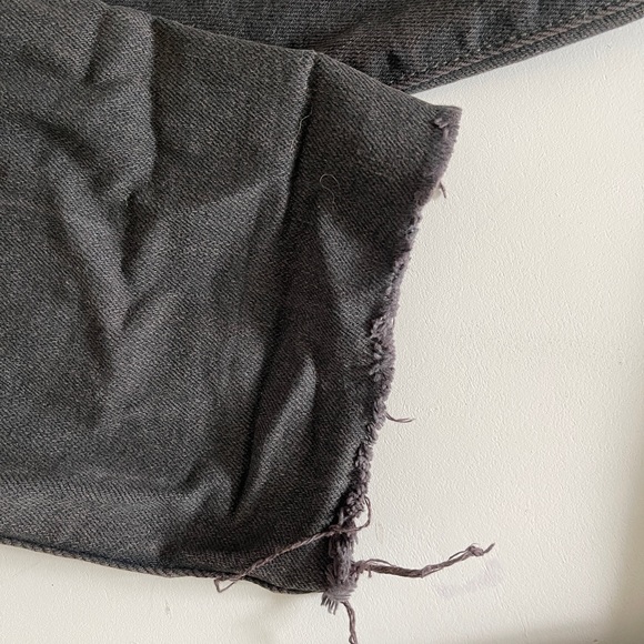 SOLD Levi Wedgie Jeans in dark grey - Picture 7 of 9